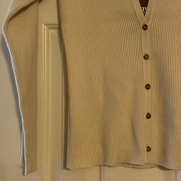 Truth by Republic Cream Ribbed Collared Sweater Size S NWT - Picture 6 of 15